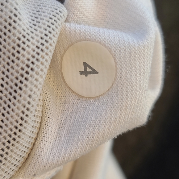 Lululemon sports bra, size 4 - Picture 3 of 3